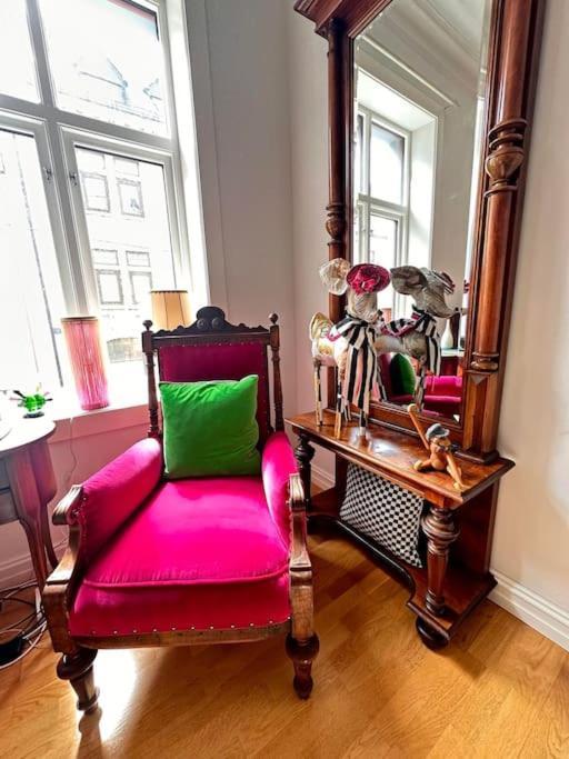 Unik Jugend Leilighet I Sentrum Appartement Ålesund Buitenkant foto