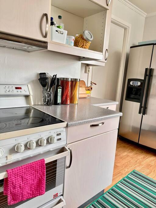 Unik Jugend Leilighet I Sentrum Appartement Ålesund Buitenkant foto